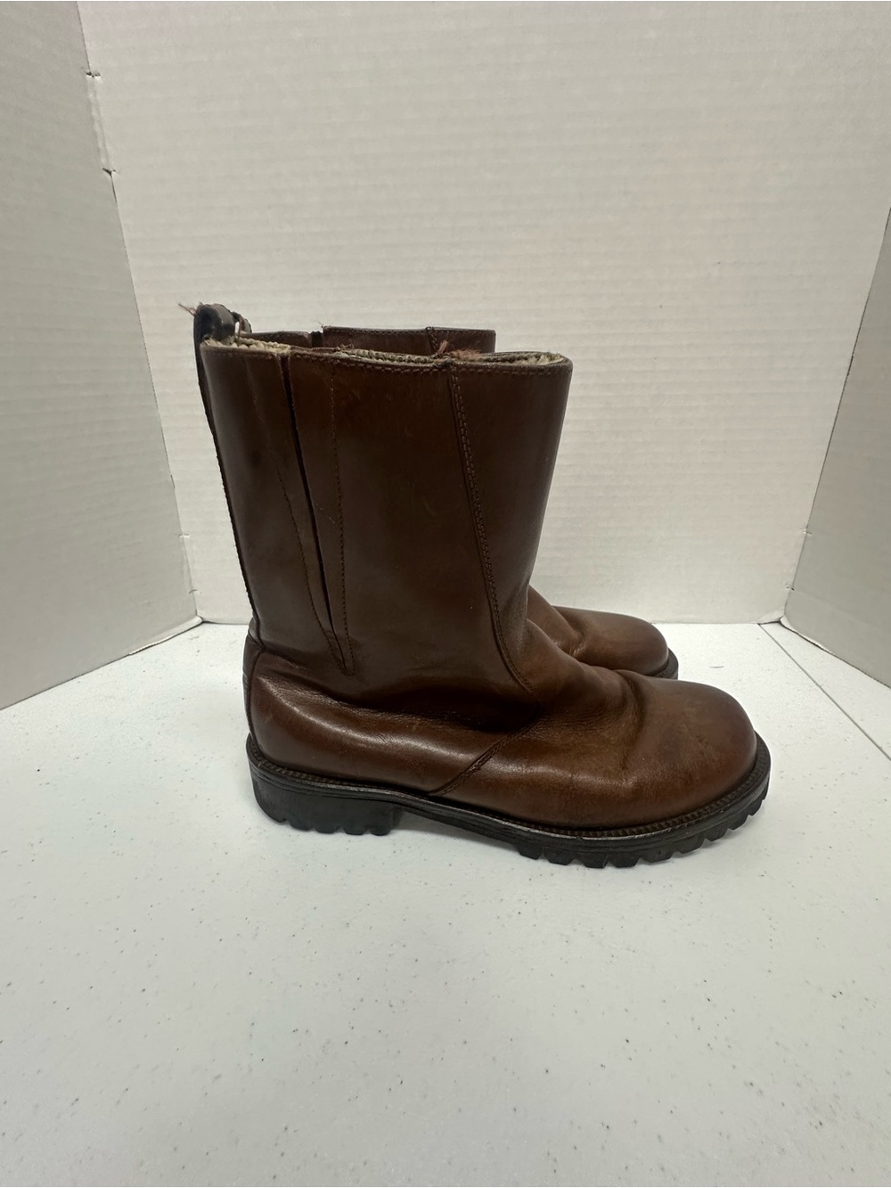 Cole Haan Women’s Brown Leather Shearling Lined Pull-On Boots Size 9B Lug Sole - Picture 3 of 9
